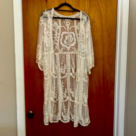 Laura Conrad Sheer Cream Lace Duster OS. - Picture 1 of 5